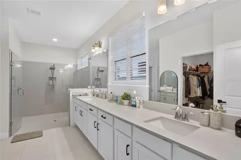 Bath - 4916 Shady Pines Dr, Saint Cloud, FL 34772 photo 2 of 4