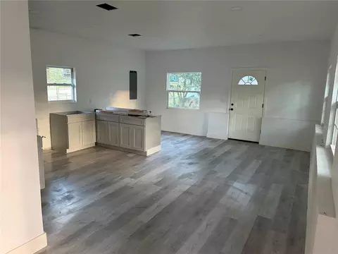 Living - 5211 SE 29th Ave, Ocala, FL 34480 photo 1 of 1
