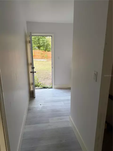Entry Way - 5211 SE 29th Ave, Ocala, FL 34480 photo 1 of 3