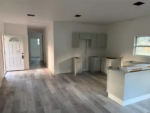 Entry Way - 5211 SE 29th Ave, Ocala, FL 34480 photo 2 of 3