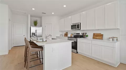 Kitchen - 5271 Haven View Dr, Clermont, FL 34714 photo 2 of 2