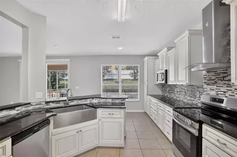 Kitchen - 2803 Eagle Lake Dr, Clermont, FL 34711 photo 1 of 3
