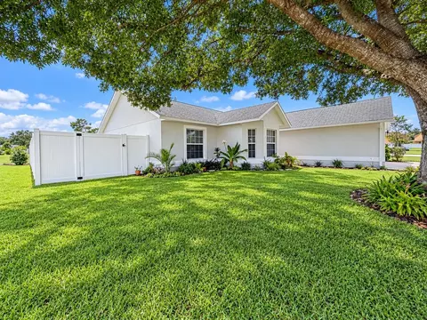 Exterior - 4206 Lavender Way, Saint Cloud, FL 34772 photo 2 of 13