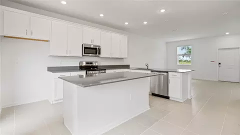 Kitchen - 5571 Ronin Dr, Saint Cloud, FL 34771 photo 2 of 2