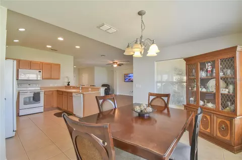Dining - 4175 SW 46th Ct, Ocala, FL 34474 photo 2 of 2