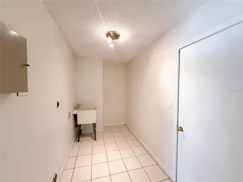 Other - 2007 Darlington Oak Dr, Seffner, FL 33584 photo 1 of 2