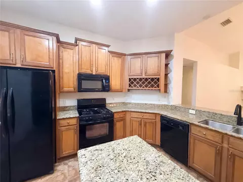 Kitchen - 14275 Creek Run Dr, Riverview, FL 33579 photo 5 of 5
