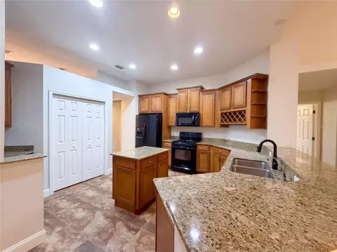 Kitchen - 14275 Creek Run Dr, Riverview, FL 33579 photo 1 of 5