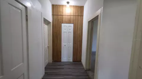 Entry Way - 310 E Noble Ave, Bushnell, FL 33513 photo 1 of 1