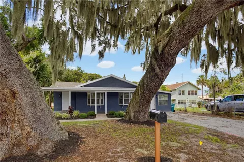 Exterior - 33 W Herrick Dr, Eustis, FL 32726 photo 2 of 6