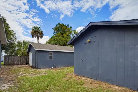 Exterior - 33 W Herrick Dr, Eustis, FL 32726 photo 4 of 6