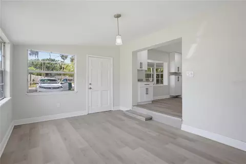 Living - 33 W Herrick Dr, Eustis, FL 32726 photo 7 of 7