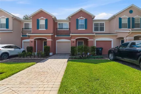 933 Pine Pointe Ln, Orlando, FL 32828