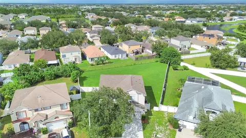 View/Area - 12613 Longcrest Dr, Riverview, FL 33579 photo 7 of 9