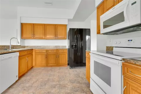 Kitchen - 12613 Longcrest Dr, Riverview, FL 33579 photo 2 of 3