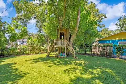 Exterior - 628 Forest St, Windermere, FL 34786 photo 9 of 10