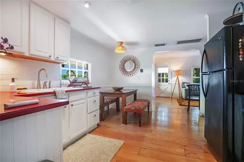 Kitchen - 628 Forest St, Windermere, FL 34786 photo 5 of 7