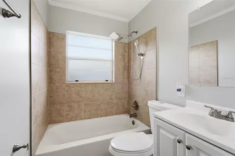Bath - 210 E Merrill Ave, Dundee, FL 33838 photo 1 of 1