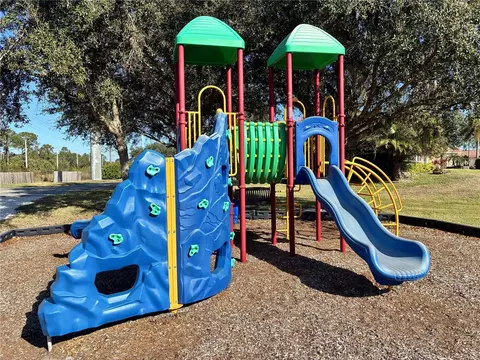 View/Area - 6837 74th Street Cir E, Bradenton, FL 34203 photo 5 of 5