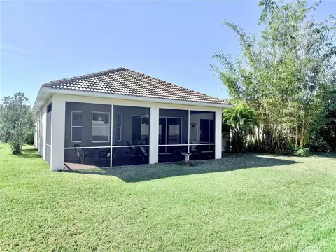 Exterior - 6837 74th Street Cir E, Bradenton, FL 34203 photo 2 of 5