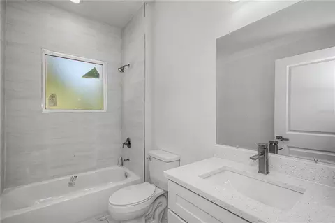 Bath - 7845 SW 127th Loop, Ocala, FL 34473 photo 7 of 8