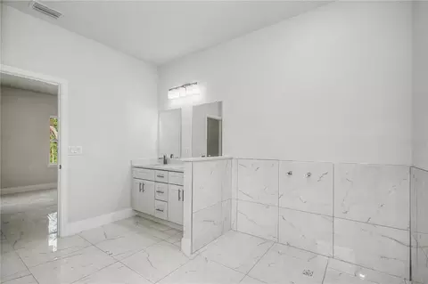 Bath - 7845 SW 127th Loop, Ocala, FL 34473 photo 2 of 8