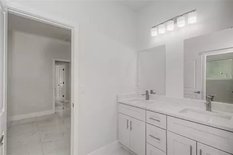 Bath - 7845 SW 127th Loop, Ocala, FL 34473 photo 4 of 8