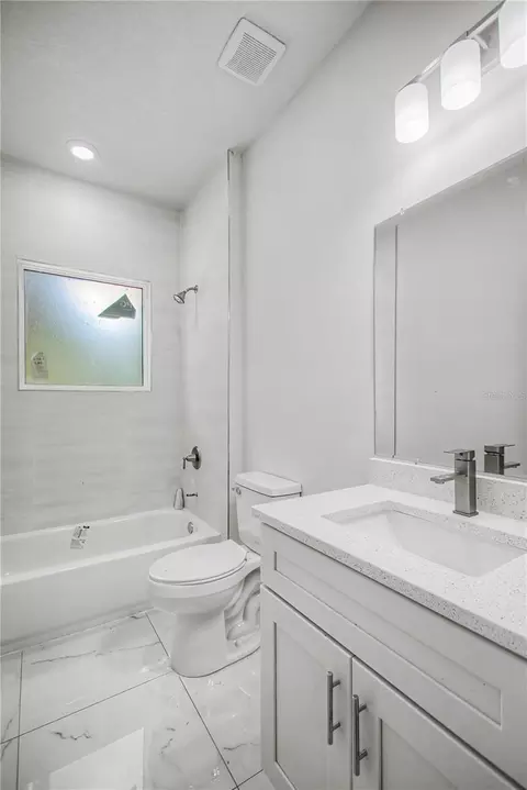 Bath - 7845 SW 127th Loop, Ocala, FL 34473 photo 8 of 8
