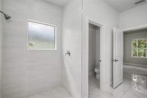 Bath - 7845 SW 127th Loop, Ocala, FL 34473 photo 3 of 8