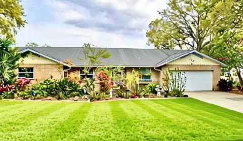 825 Carey Dr, South Daytona, FL 32119