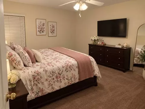 Bedroom - 24107 Milford Dr, Eustis, FL 32736 photo 2 of 6