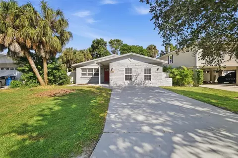 1751 Mississippi Ave NE, Saint Petersburg, FL 33703