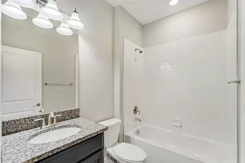 Bath - 13220 Orca Sound Dr, Riverview, FL 33579 photo 1 of 2
