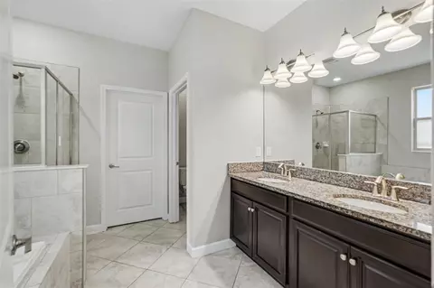 Bath - 13220 Orca Sound Dr, Riverview, FL 33579 photo 2 of 2