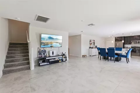 Entry Way - 5478 Limestone St, Mount Dora, FL 32757 photo 3 of 8