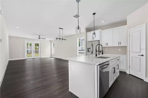 Living - 225 E Hyde Park Ave, Eustis, FL 32726 photo 1 of 4