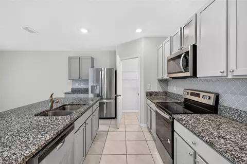Kitchen - 50 Caballero Ct, Ormond Beach, FL 32174 photo 4 of 4