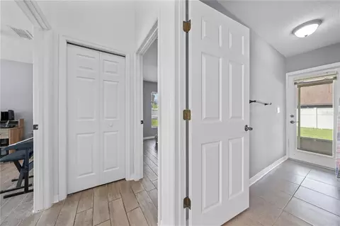 Entry Way - 4200 Cracker Ct, Saint Cloud, FL 34772 photo 4 of 5