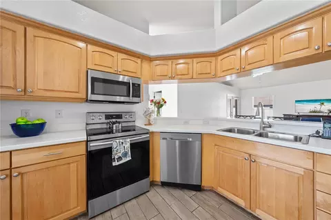 Kitchen - 4200 Cracker Ct, Saint Cloud, FL 34772 photo 6 of 6