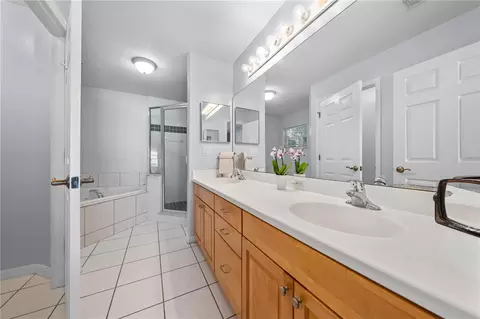 Bath - 4200 Cracker Ct, Saint Cloud, FL 34772 photo 2 of 4