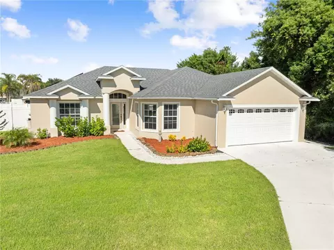 Exterior - 4200 Cracker Ct, Saint Cloud, FL 34772 photo 2 of 9
