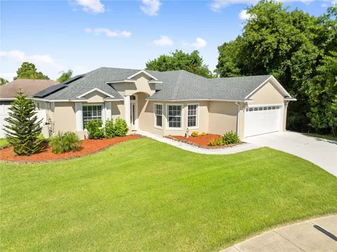 Exterior - 4200 Cracker Ct, Saint Cloud, FL 34772 photo 4 of 9