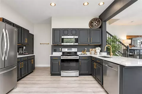 Kitchen - 4826 Barnstead Dr, Riverview, FL 33578 photo 6 of 6