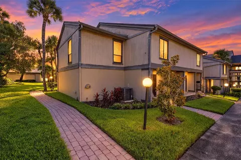 658 Lake Villas Dr, Altamonte Springs, FL 32701