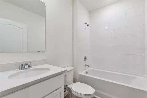 Bath - 3047 Grey Moss Dr, Saint Cloud, FL 34773 photo 2 of 4