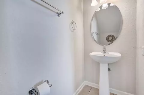Bath - 13324 Jervey St, Windermere, FL 34786 photo 1 of 6