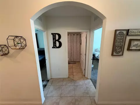 Entry Way - 5606 Western Sun Dr, Saint Cloud, FL 34771 photo 2 of 3