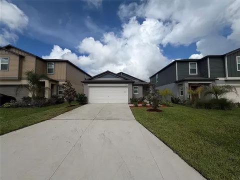 3513 Radiant Mountain Dr, Plant City, FL 33565