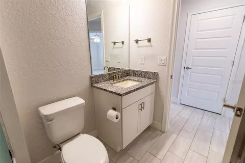 Bath - 5035 SW 91st Pl, Ocala, FL 34476 photo 6 of 6
