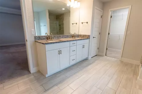 Bath - 5035 SW 91st Pl, Ocala, FL 34476 photo 2 of 6